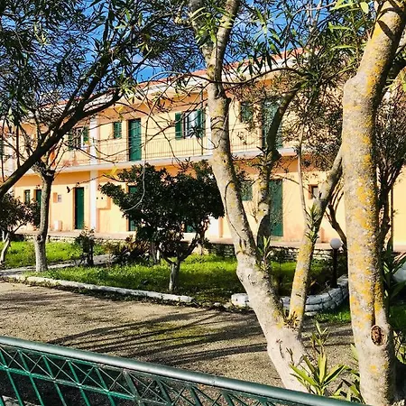 In - Amazing 1 Bed Banos And Swimming Pool בית הארחה *