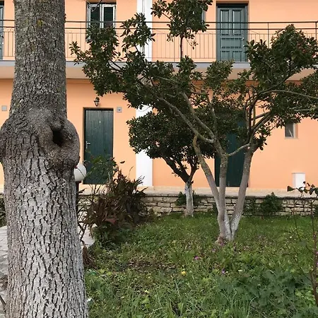 Banos And Swimming Pool Roda (Corfu)