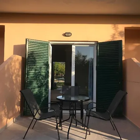 In - Amazing 1 Bed Banos And Swimming Pool *